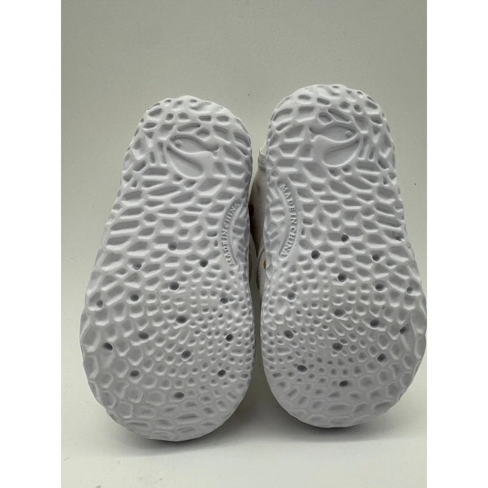 Toddler Slip On Shoes White Polka Dot Canvas Lightweight Toddler Size 6‎